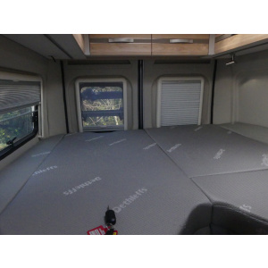 Dethleffs-Globetrail-640 S Peugeot-165 PS