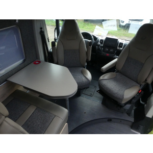 Dethleffs-Globetrail-640 S Peugeot-