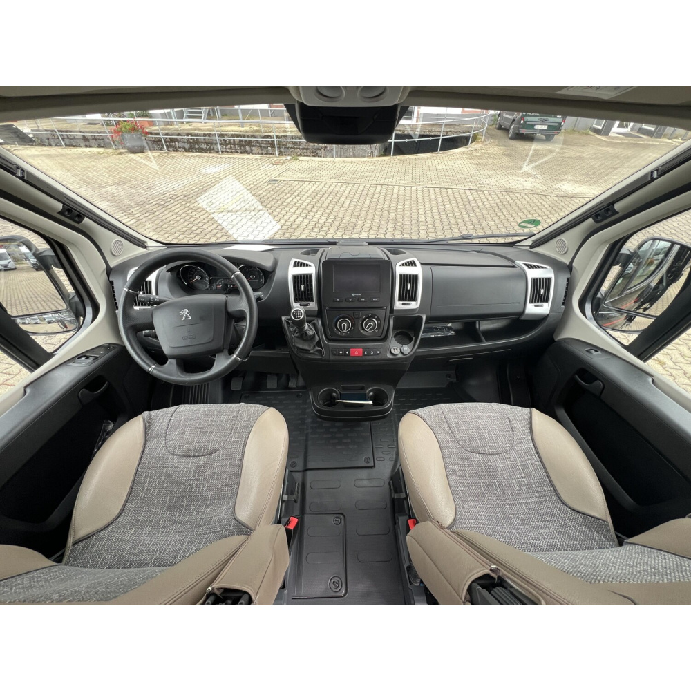 Dethleffs-Globetrail-640 S Peugeot-